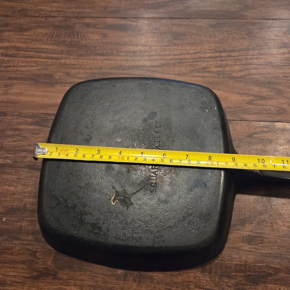 Vintage Unmarked Wagner Square Cast Iron Skillet 9.5 Inch D Mark Pan